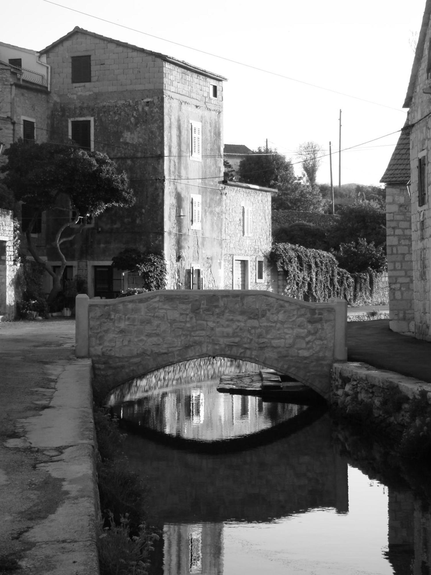 Villas Oleandri Vrboska Esterno foto