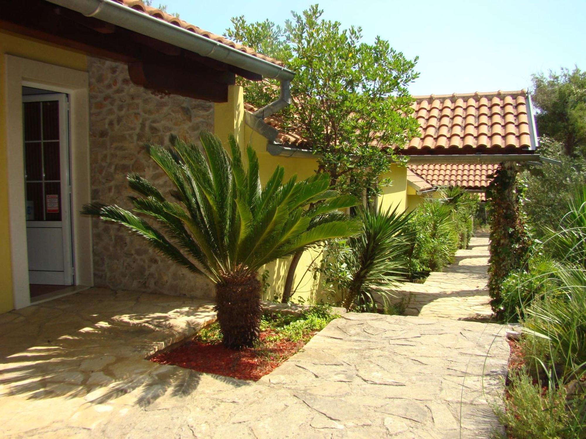 Villas Oleandri Vrboska Esterno foto