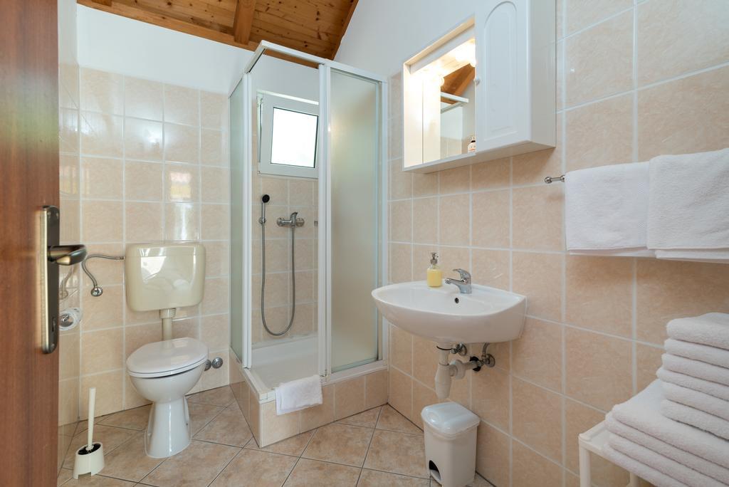 Villas Oleandri Vrboska Esterno foto