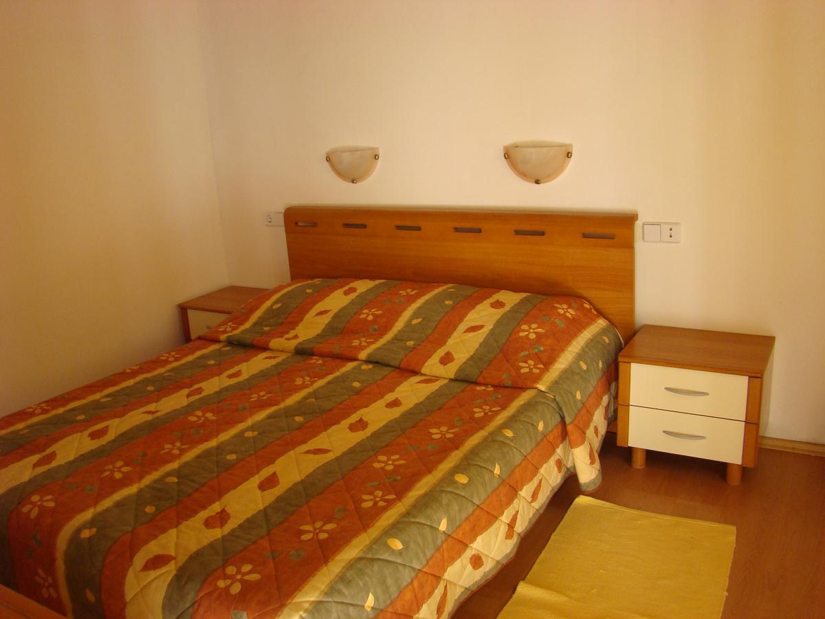 Villas Oleandri Vrboska Esterno foto